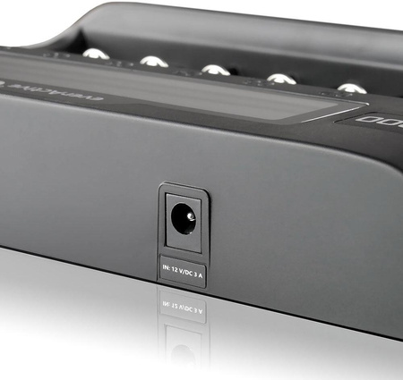 Ładowarka do akumulatorków cylindrycznych Li-ion oraz Ni-MH everactive UC-800