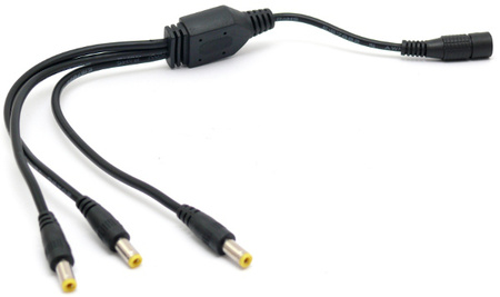 ROZGAŁĘŹNIK NA 3 WTYKI 2,1/5,5 Z GNIAZDEM